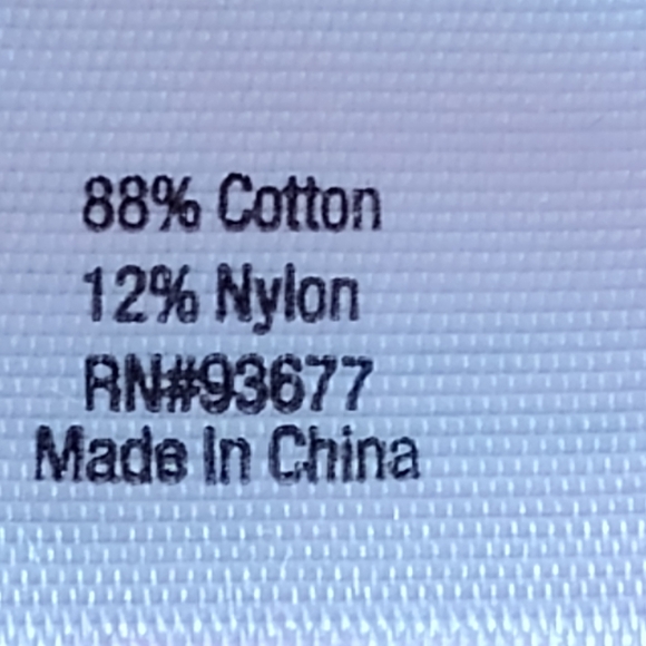 St. John's Bay Women's Raspberry Purple V-Neck Cable Knit Sweater | Petite Large - Picture 4 of 5